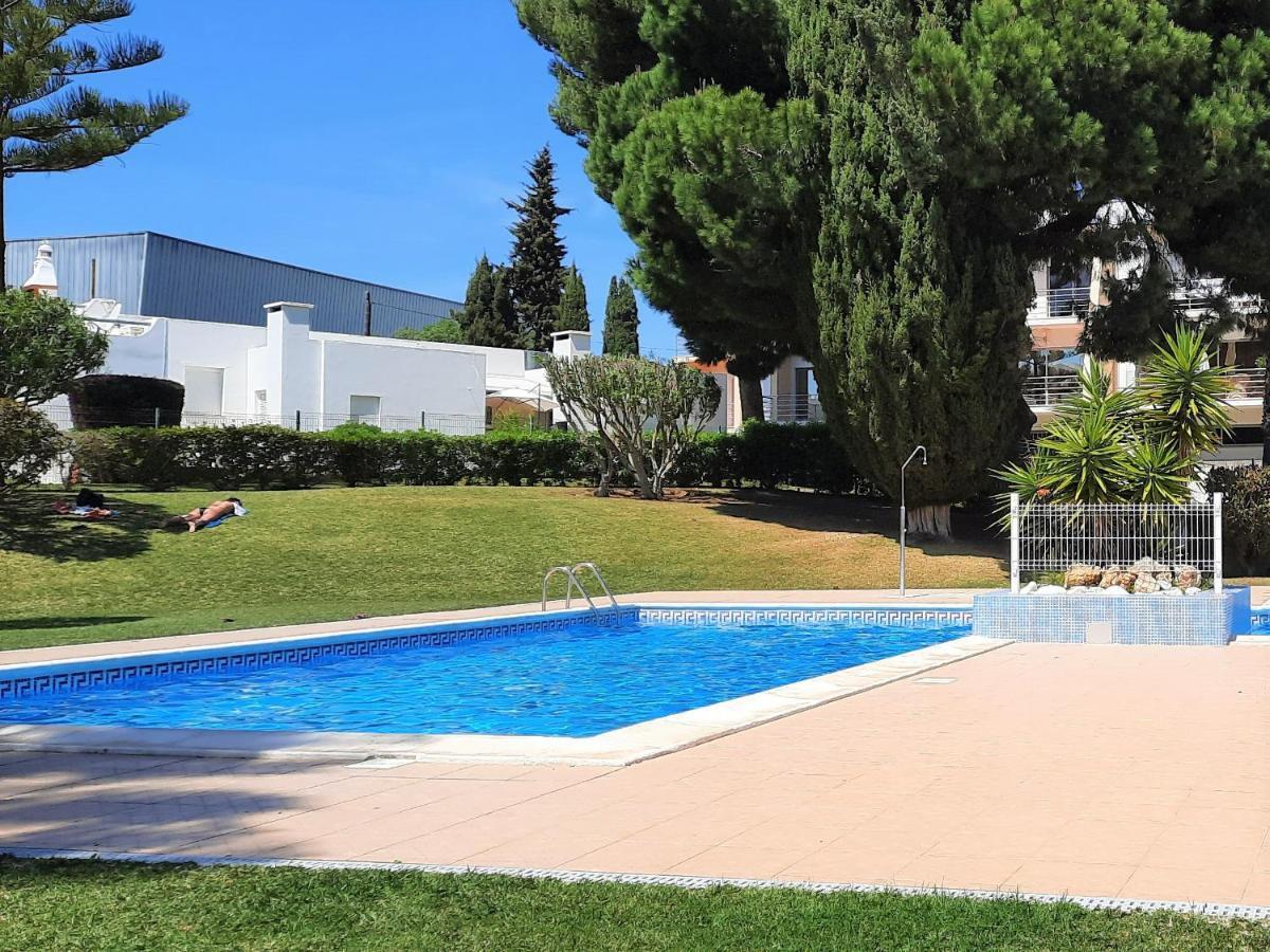 Apartment Brightness 2 With Pool By Homing Armacao de Pera